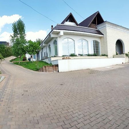 Отель Complex Eos Valea Lupului  Экстерьер фото
