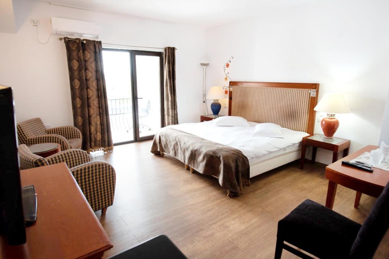 Отель Complex Eos Valea Lupului  Номер фото