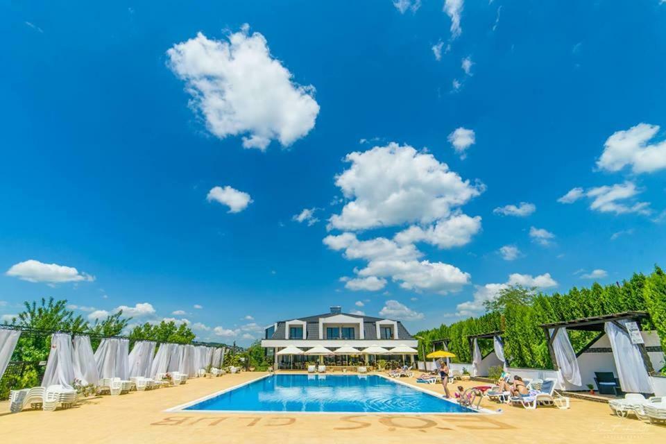 Отель Complex Eos Valea Lupului  Экстерьер фото