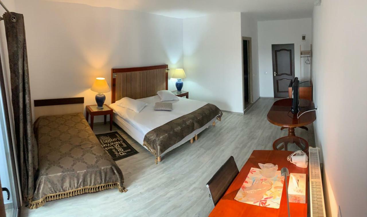 Отель Complex Eos Valea Lupului  Экстерьер фото