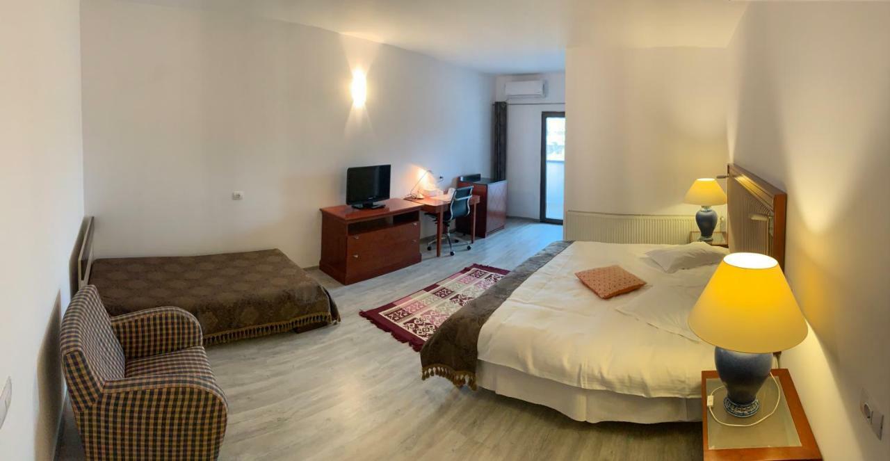 Отель Complex Eos Valea Lupului  Экстерьер фото